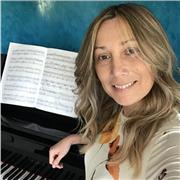 Maestro di pianoforte (zona Eur) impartisce lezioni private a qualsiasi livello. Metodo propedeutico per principianti, preparazione per esami ed ammissioni